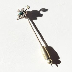 VINTAGE Pearl and Emerald Pinwheel Stick Pin Antique Lapel Pin